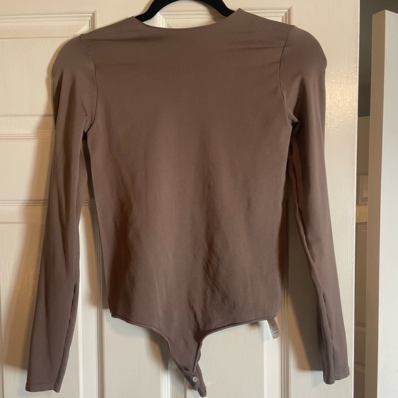 skims bodysuit l/xl - Picture 1 of 2